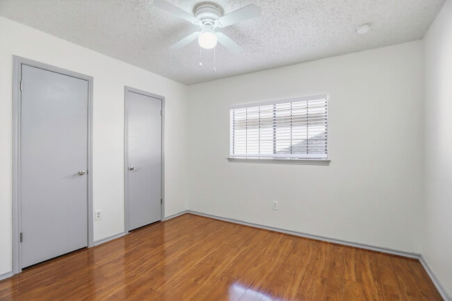 Building Photo - 6315 Forest Village