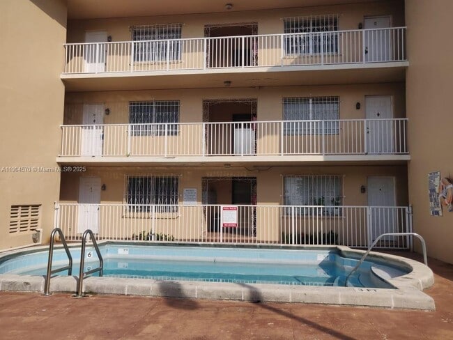 Building Photo - 2300 SW 3rd Ave