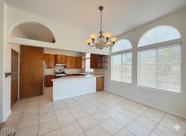 Building Photo - 165 S Santa Rosa St