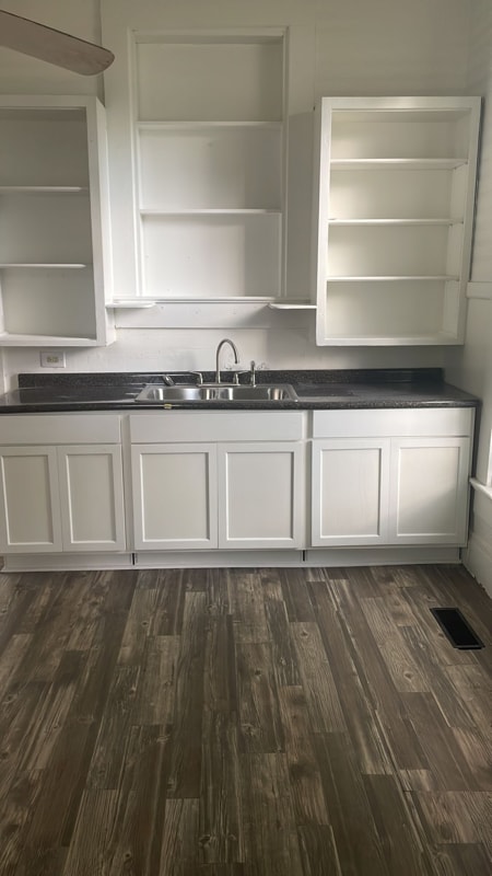 Building Photo - 1601 Columbus Ave