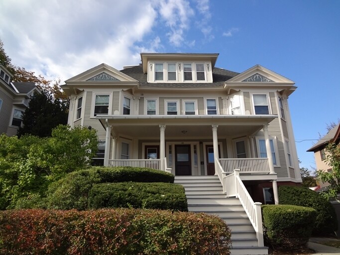 32 Bedford Ter, Northampton, MA 01060 Apartments in Northampton, MA