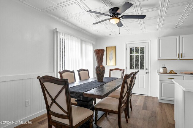 Foto del edificio - 54221 Cravey Rd