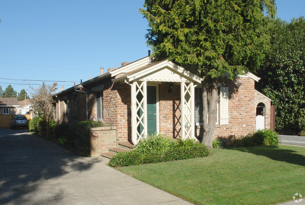 Foto del edificio - 453 S Murphy Ave