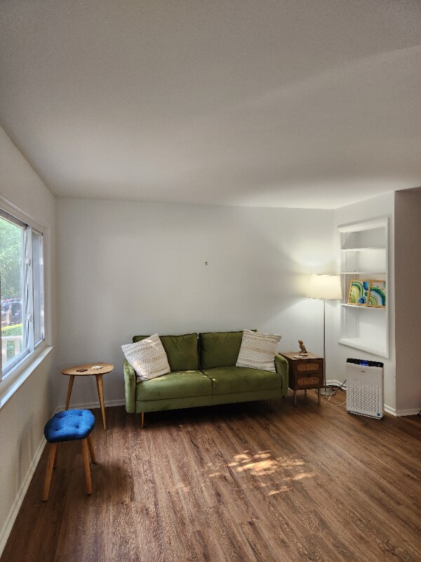 Foto del edificio - 285 Brookside Dr