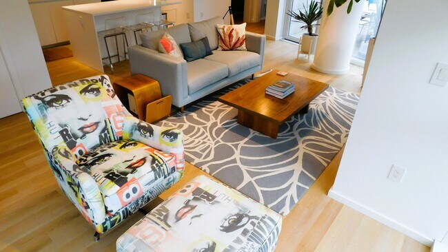 Foto del edificio - 1075 NW Northrup St