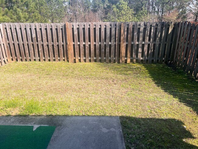 Foto del edificio - 8033 High Vista Ln