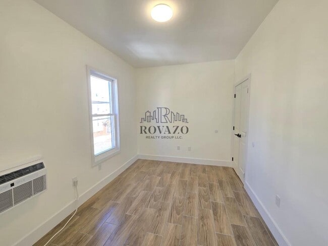 Foto del edificio - 634 15th Ave