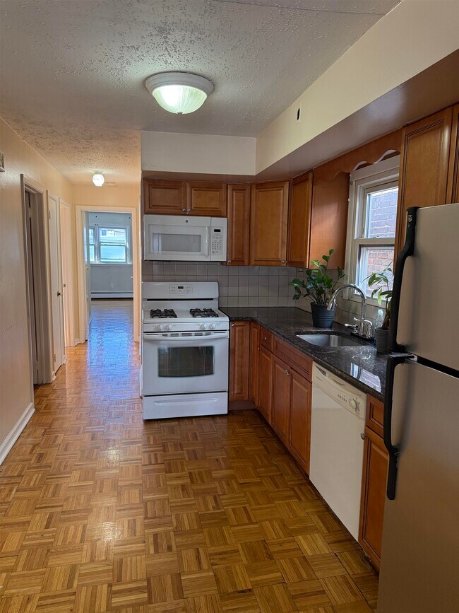 Foto del edificio - 2513 Palisade Ave