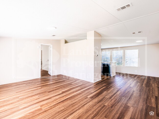 Foto del edificio - 5115 Rock Dove Loop