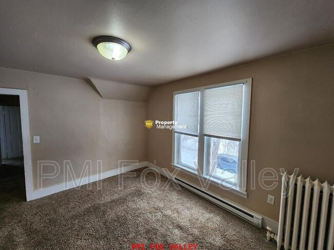Building Photo - 228 N Lawe St