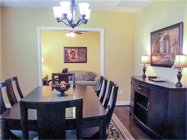 Foto del edificio - 4609 University Oaks Blvd