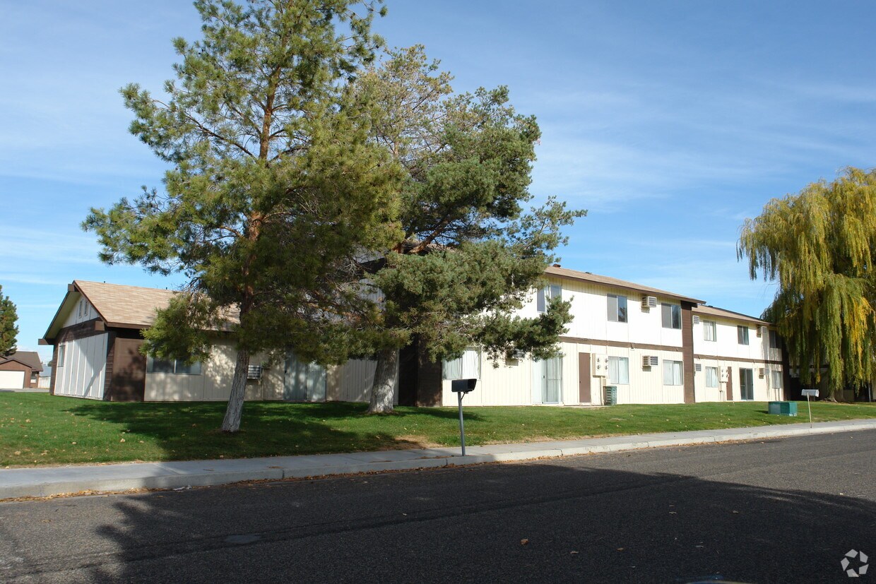 Building Photo - Sagebrush Apartments - Fairview