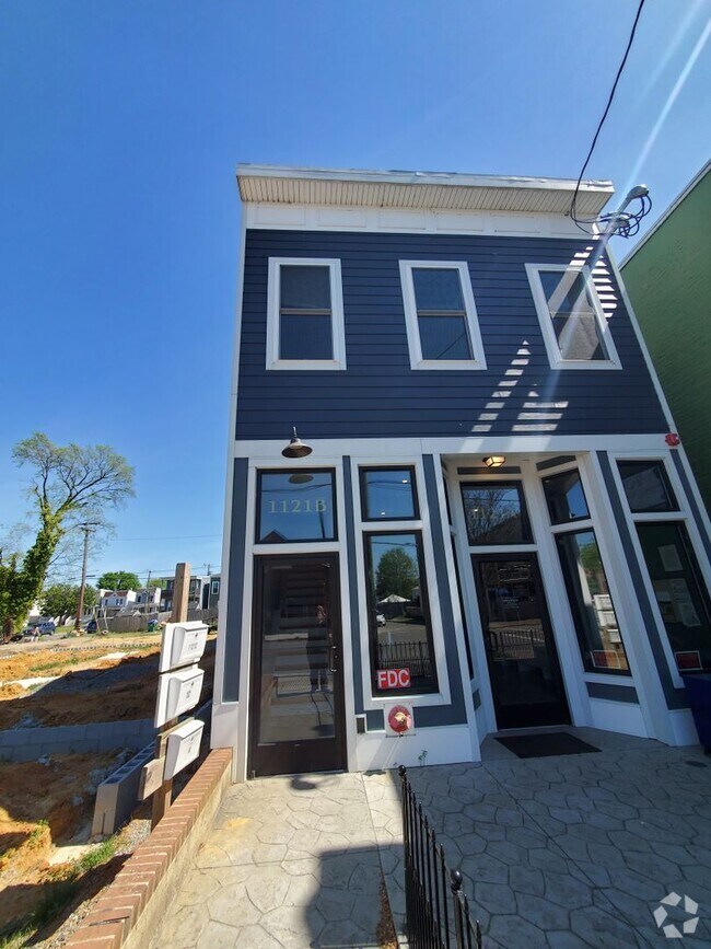Building Photo - 1121 N 25th St