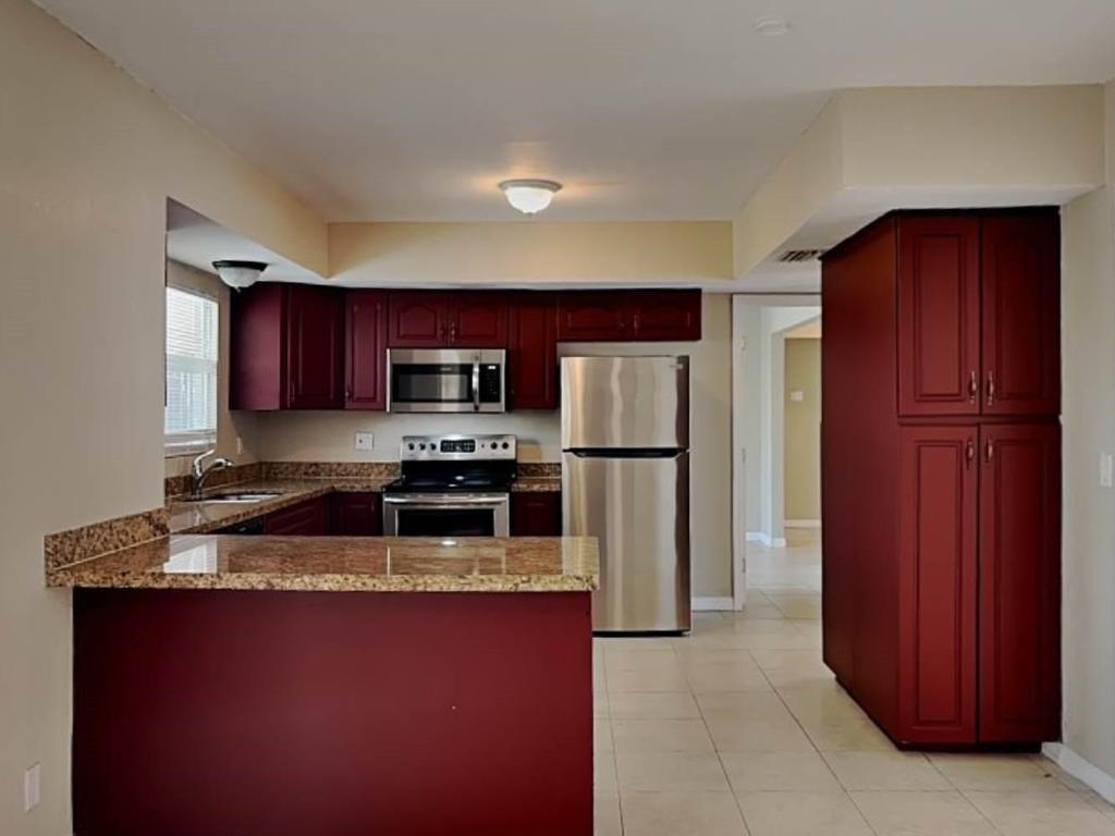 Photo - 4915 Johnson St #4915
