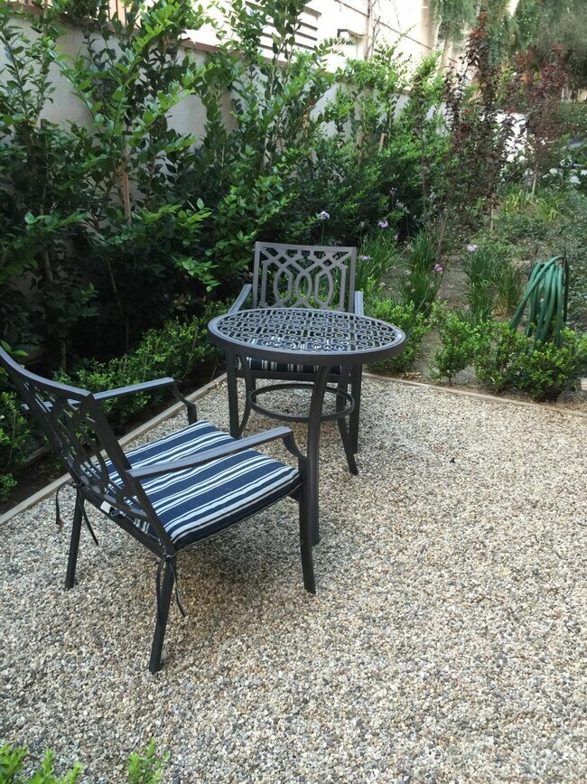 Foto del edificio - 1621 Riverside Dr