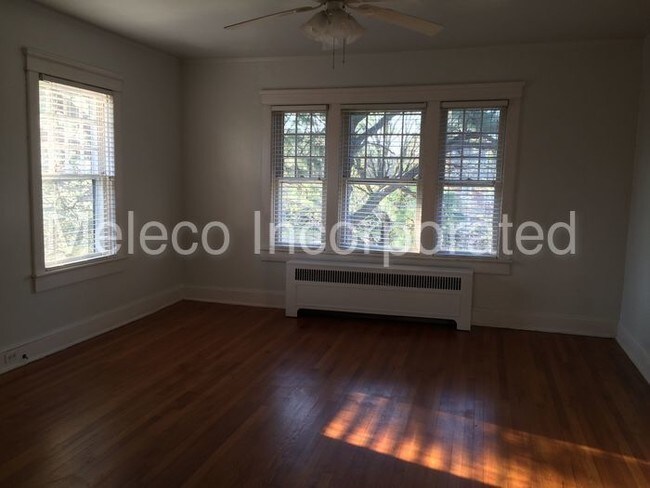 Foto del edificio - 109 W Church St