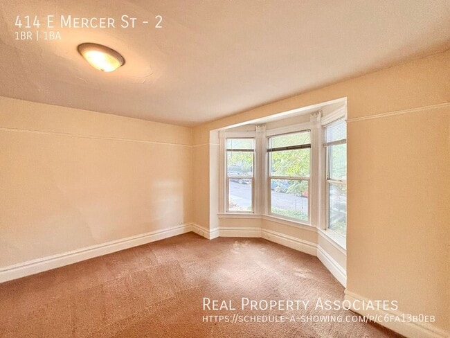 Building Photo - 414 E Mercer St