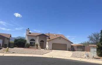 Building Photo - 2340 S Iris Dr