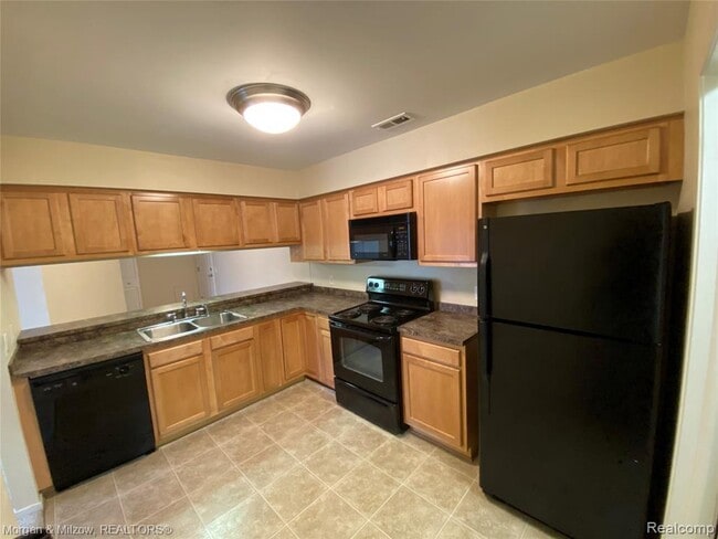 Building Photo - 2605 Greenstone Blvd