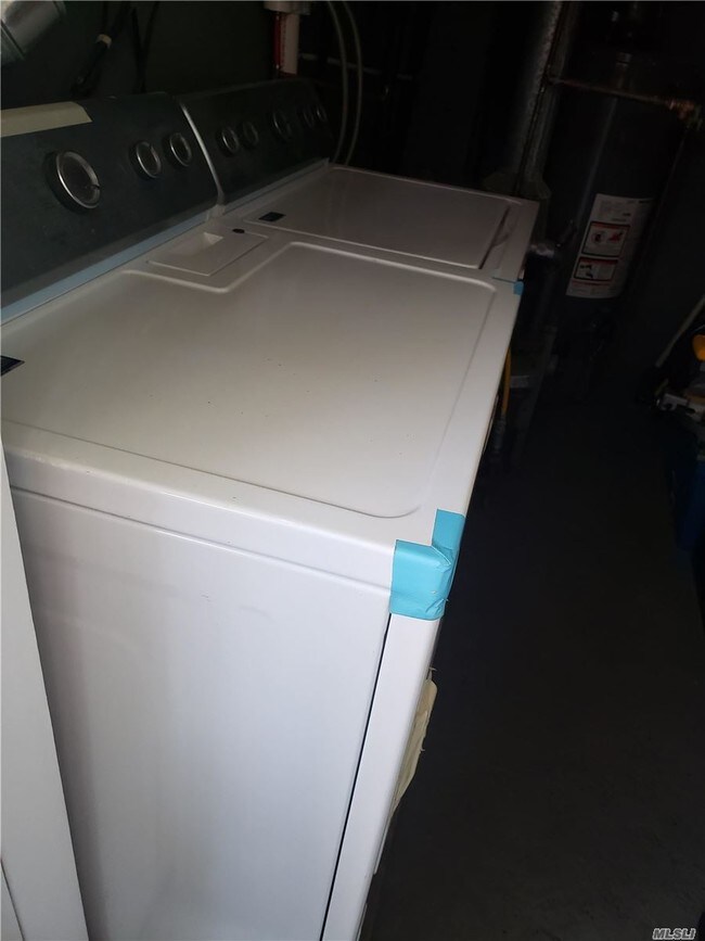 Building Photo - 16 Venetian Promenade