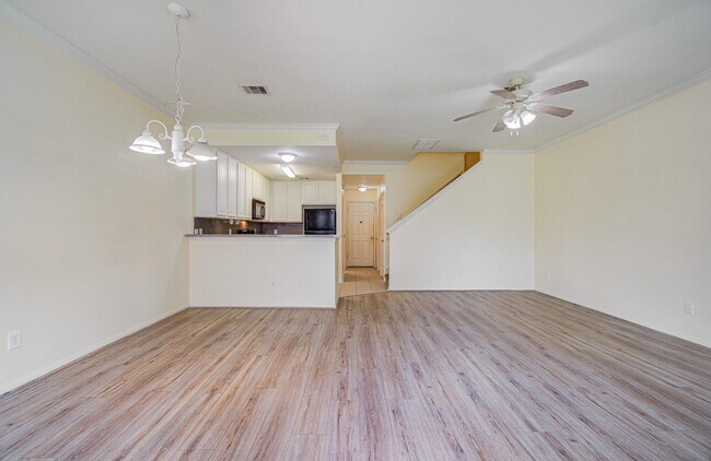 Foto del edificio - 3815 Shire Valley Dr
