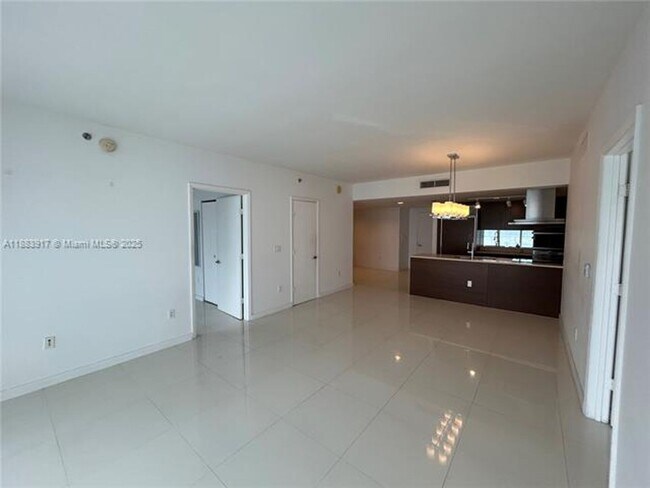 Foto del edificio - 495 Brickell Ave