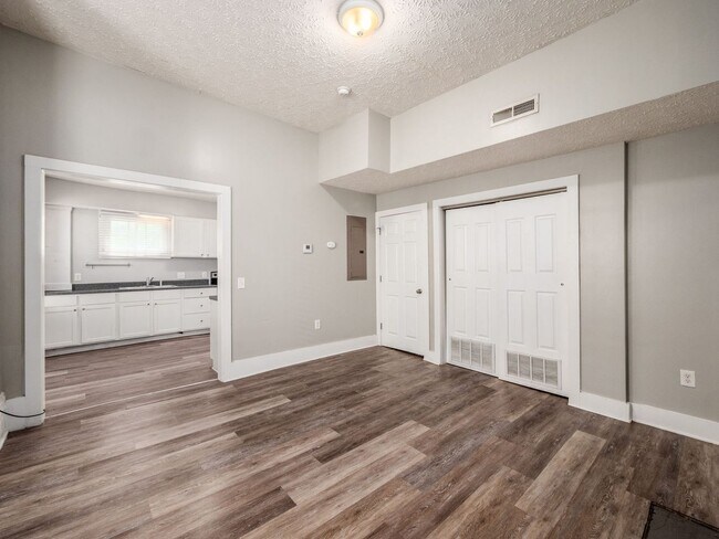 Building Photo - 51 McMillen Ave
