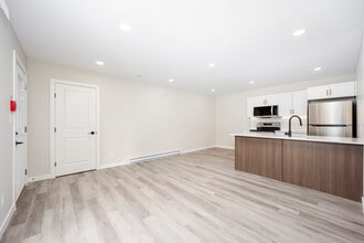 Building Photo - 354 Edison Ave