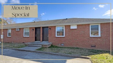 Building Photo - 811 Golf View Pl