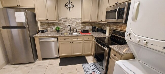 Building Photo - 3340 Blodgett St