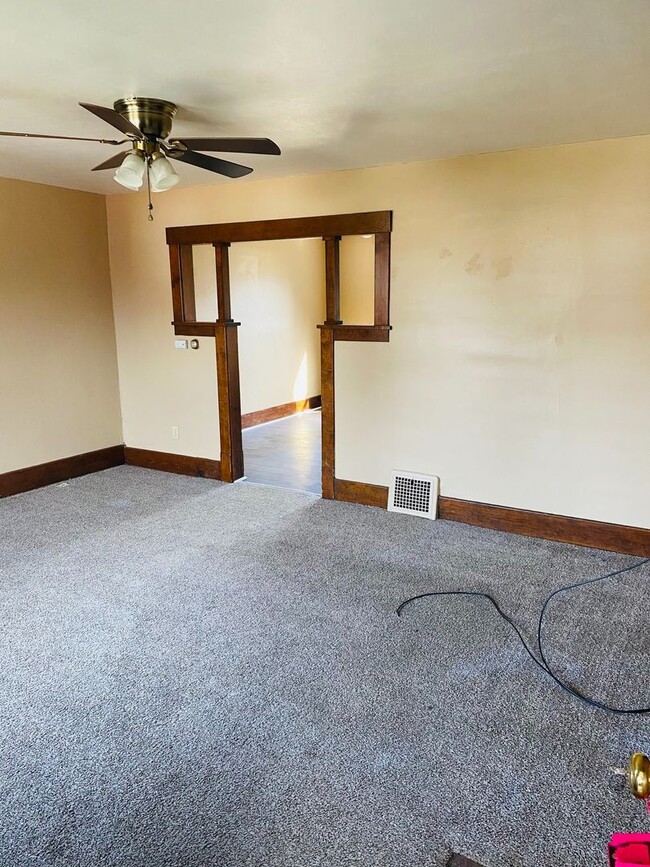 Building Photo - 2 br, 1 bath House - 595 Baldwin Ave