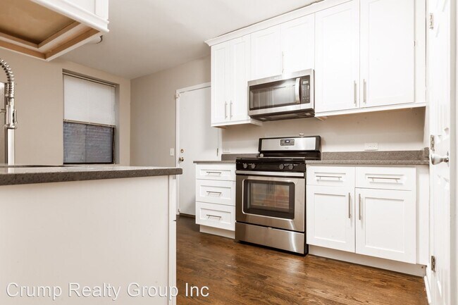 Foto del edificio - 2 br, 1 bath House - 4529.5 S Drexel Blvd 2W