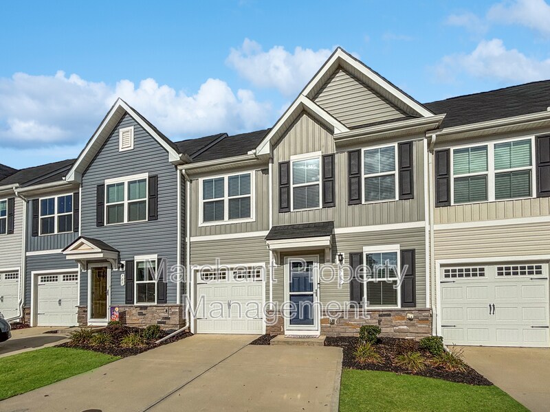Foto principal - 705 Cresslyn Ct