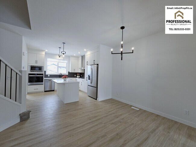 Photo du bâtiment - 2224 Muckleplum Cres SW