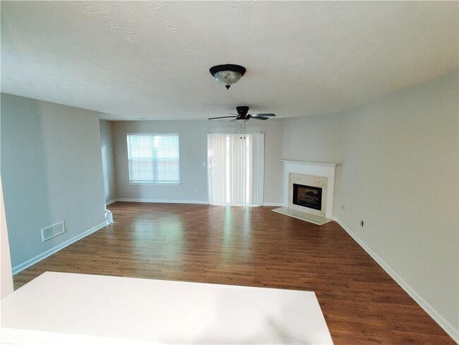 Building Photo - 2740 Waverly Hills Dr