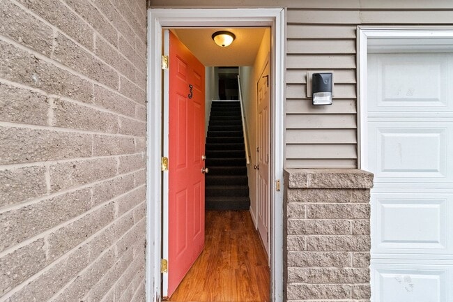 Interior Photo - Sawgrass