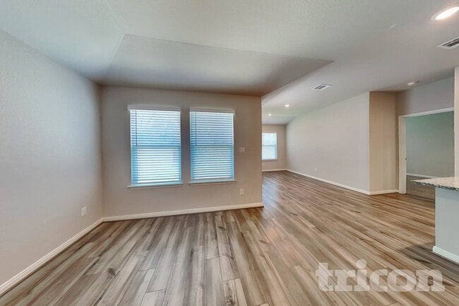 Building Photo - 13658 Paxton Blvd