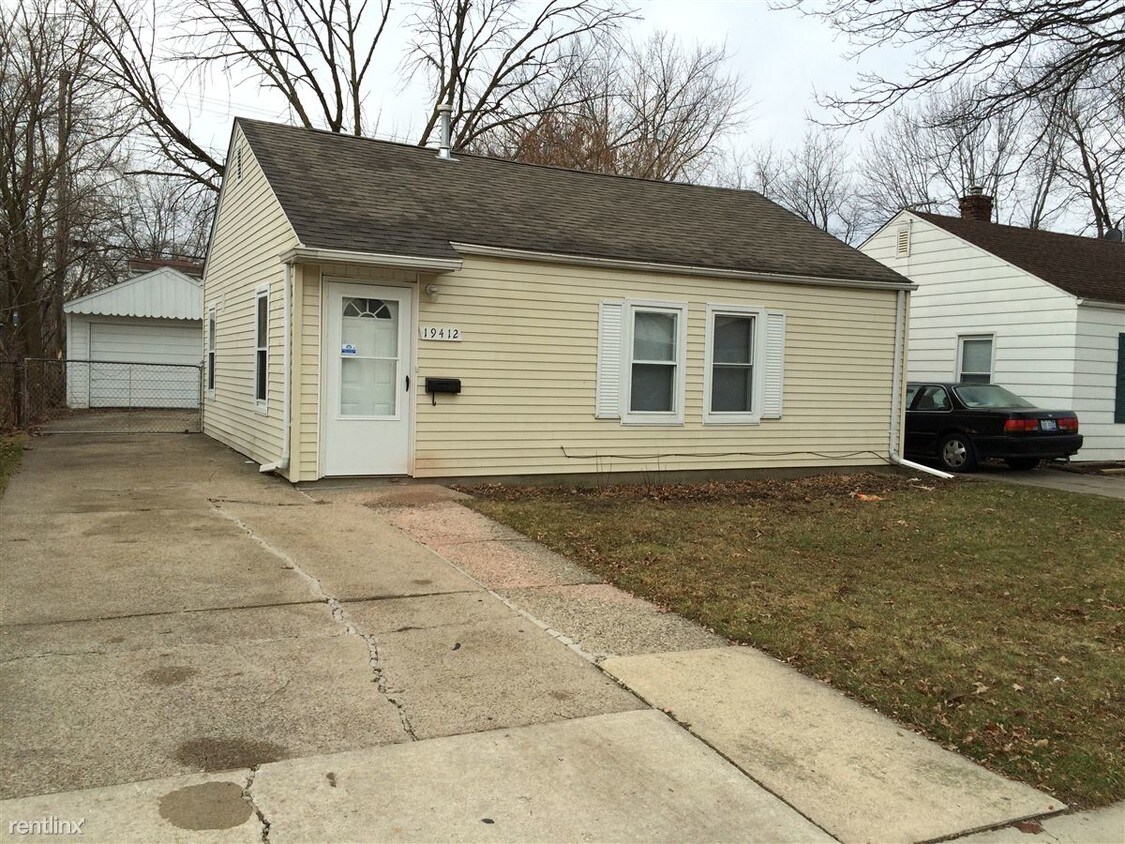19412 St, Harper Woods, MI 48225 Condo for Rent in Harper