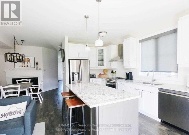 Building Photo - 309 Yellow Birch Cres