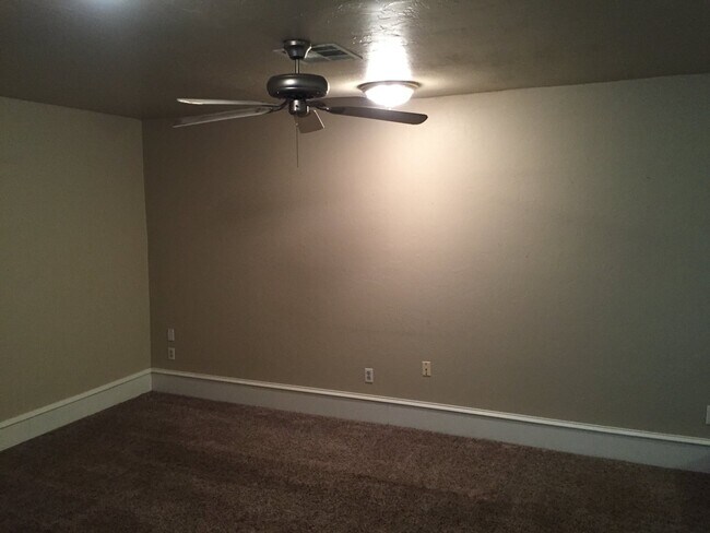 Foto del edificio - Great Location!