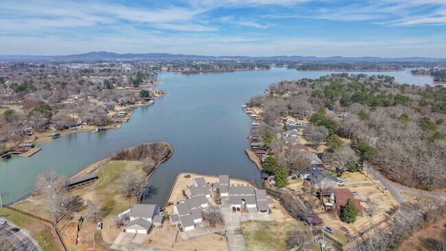 Building Photo - 115 Mt Carmel Rd