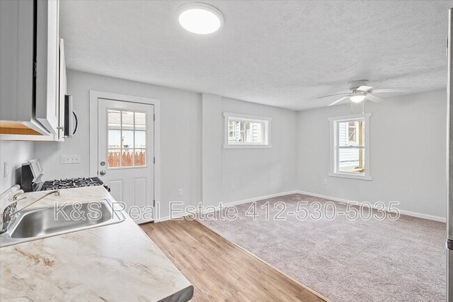Building Photo - 3611 Baytree St