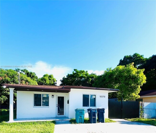 Foto del edificio - 10370 SW 174th Ter