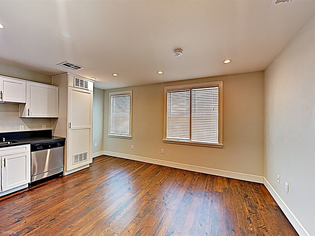 Building Photo - 1 br, 1 bath  - 1325 18th St Apt 302 Apt 302