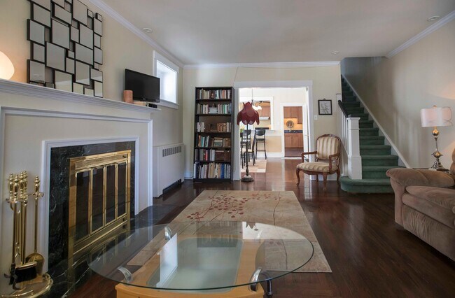 Foto del edificio - 3-Bedroom Twin Home in Roxborough/Manayunk...