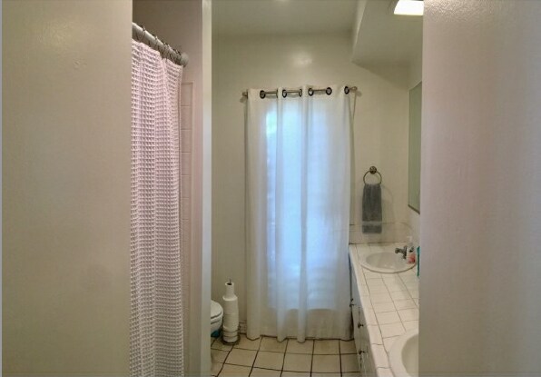 Interior Photo - 508 N Curtis Ave