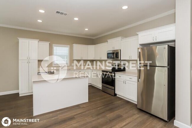 Building Photo - 1011 16TH AVE, ST PETERSBURG, FL 33705