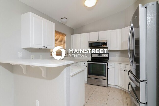 Foto del edificio - 3 Bedroom Pet-Friendly Home in North Port, FL with Main Street Renewal