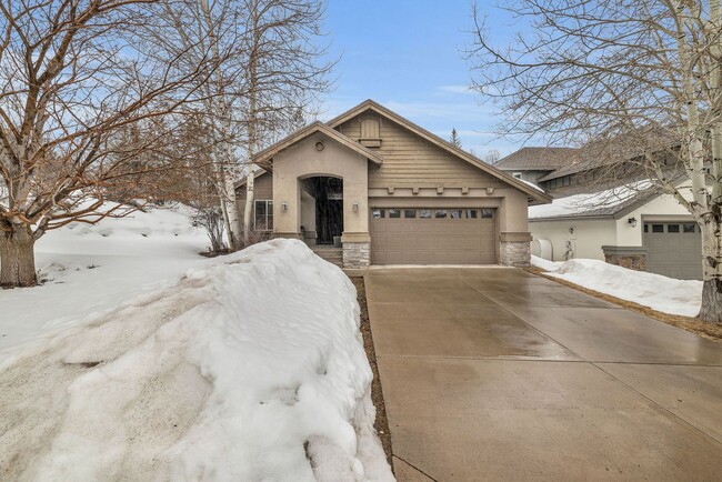Building Photo - Sun Peak Patio Home