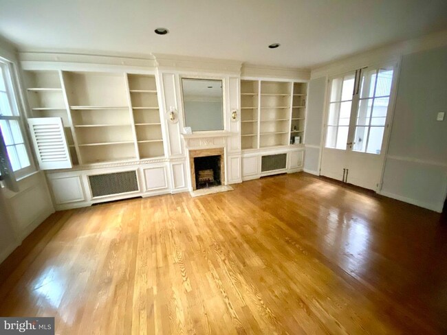 Building Photo - 1709 Rittenhouse Square